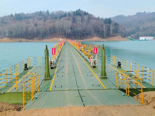 Harzone Bridge A floating wharf developed by China Harzone has been successfully delivered