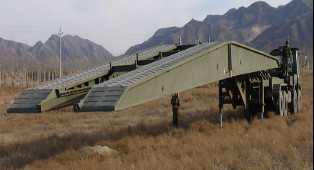 Load Capacity 60t / 13t Army Temporary Bridge With Bridge Length 21m