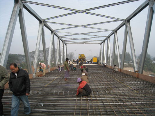 Permanent Concrete Deck Prefabricated Steel Truss Bridge